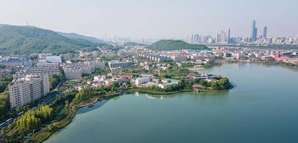 湖南大學