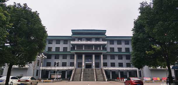 長江大學(xué)文理學(xué)院 - 最美院校