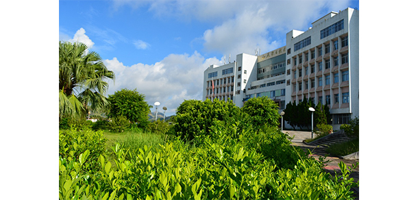 汕尾職業(yè)技術(shù)學(xué)院 - 最美大學(xué)