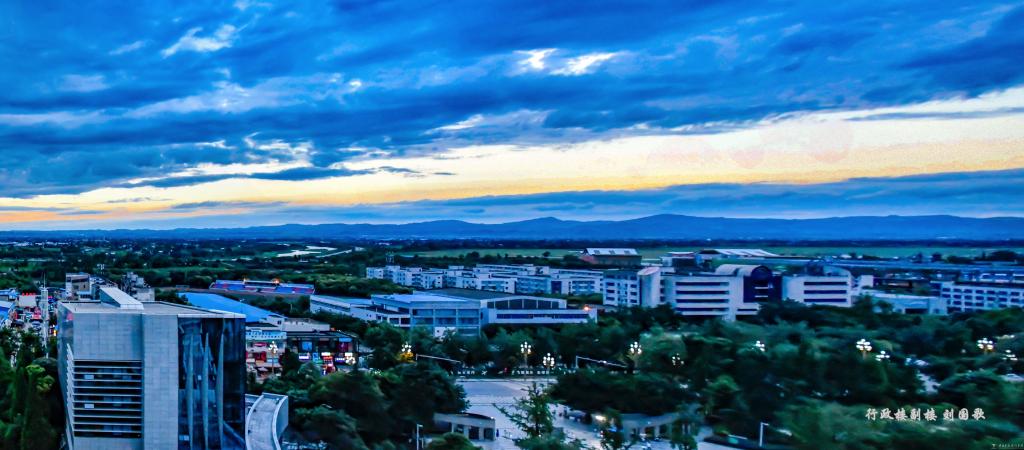 中國民用航空飛行學(xué)院-校園風(fēng)景