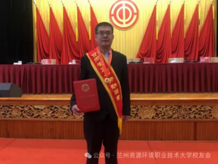 武 治 民
