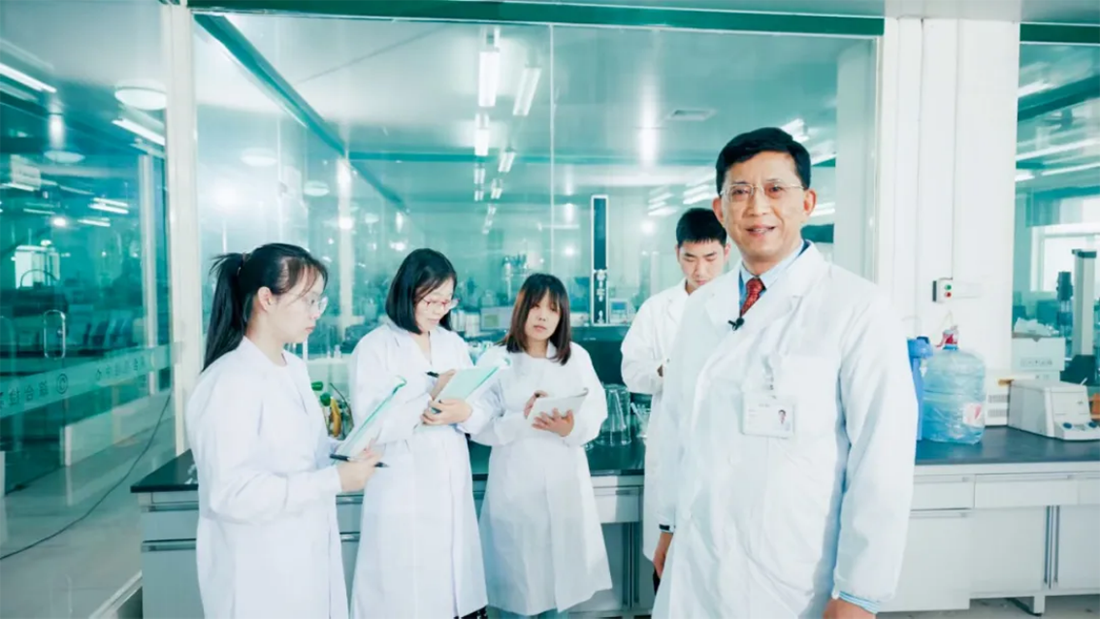 遼寧何氏醫(yī)學(xué)院－2023年招生簡(jiǎn)章