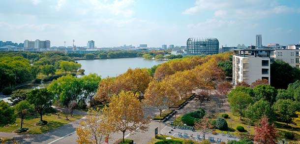 東華大學(xué)